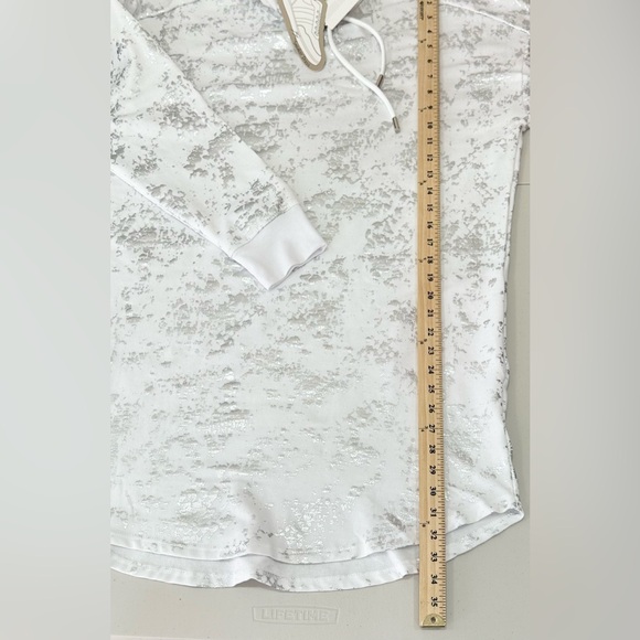 NWT Emily Daniels Women’s XL Hooded Dress White Silver Patterned Long Sleeve‎ - Picture 8 of 9